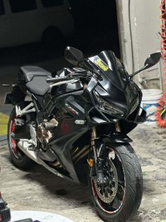 Honda CBR650R - ფოტო 1