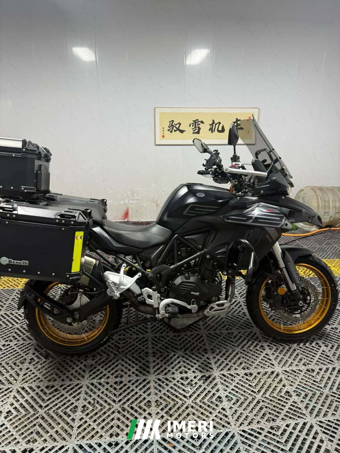 Benelli TRK552 550 cc - მოტოციკლი ჩინეთიდან