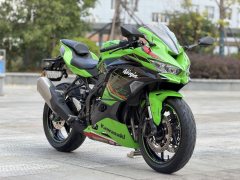 Kawasaki ZX-4R 400 cc - photo 1