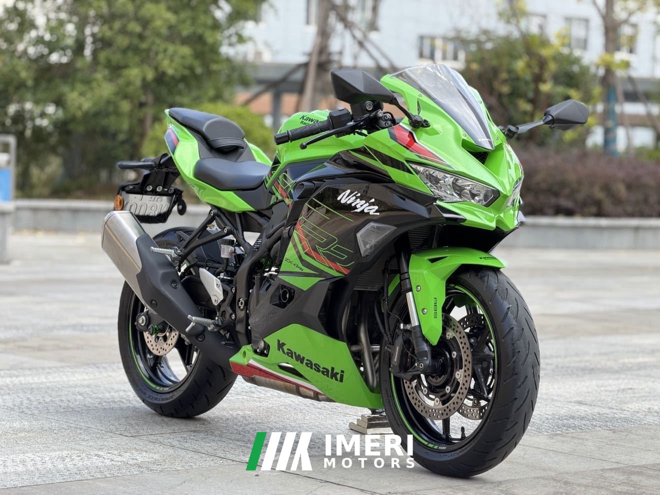 2023 Kawasaki ZX-4R 400 cc