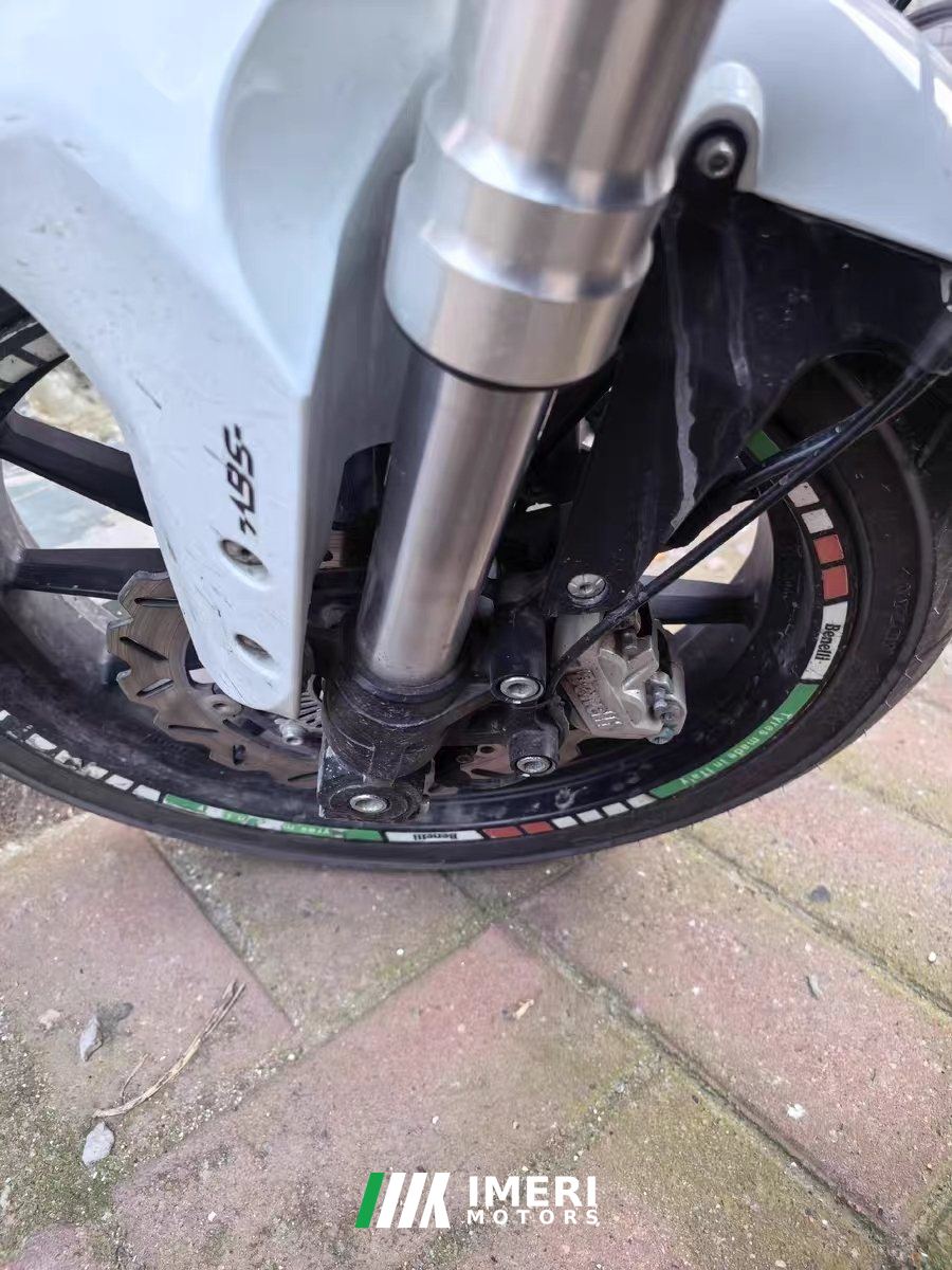2021 Benelli TNT 300 / BN 302S