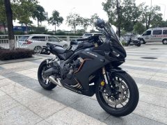 Honda CBR650R - ფოტო 1