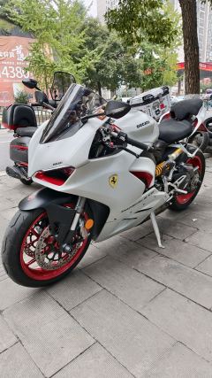 Ducati Panigale V2 955 cc - ფოტო 3