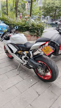 Ducati Panigale V2 955 cc - ფოტო 5