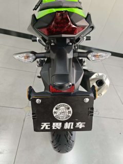 Kawasaki Ninja 400 - фото 9