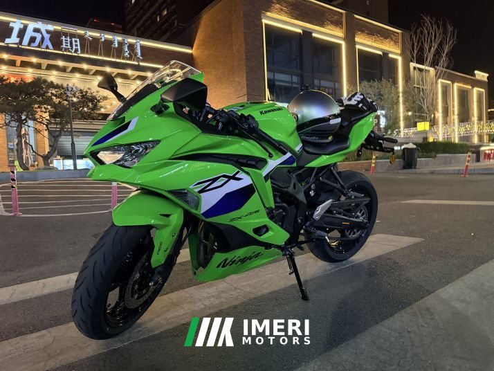 2026 Kawasaki ZX-4R 400 cc