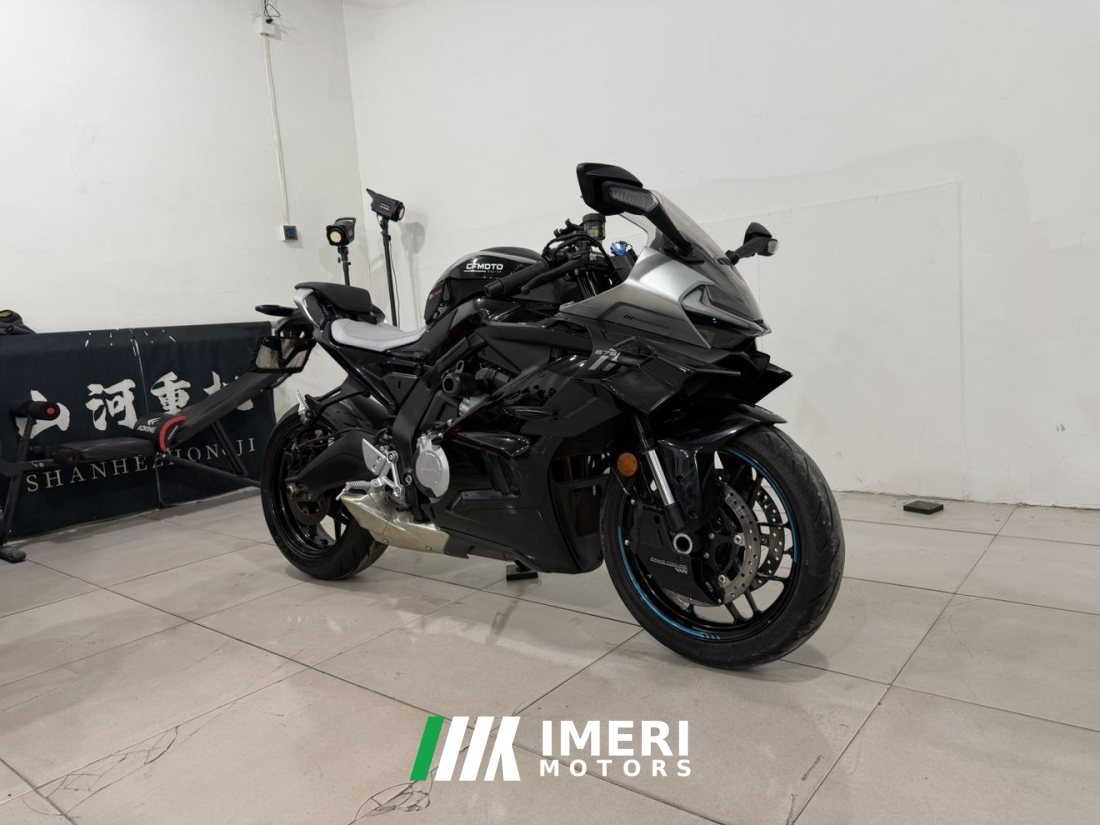 CFMOTO 675SR-R - мотоцикл из Китая