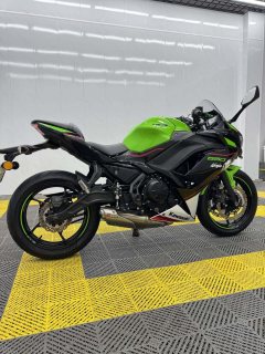 Kawasaki Ninja 650 - photo 6