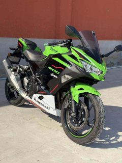 Kawasaki Ninja 400 - ფოტო 1