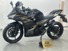 Kawasaki Ninja 400 - photo 1