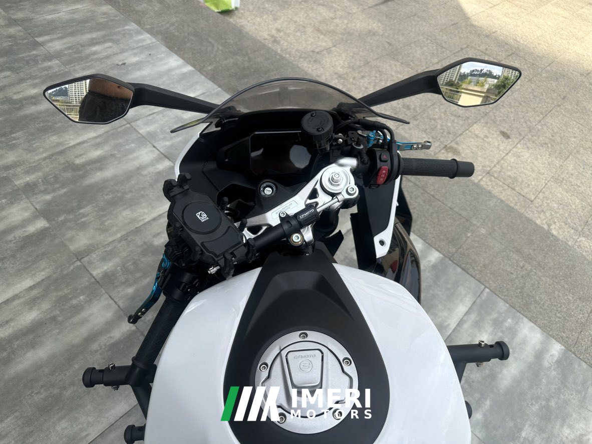 2024 CFMOTO 675SR-R