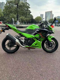 Kawasaki Ninja 400 - photo 2