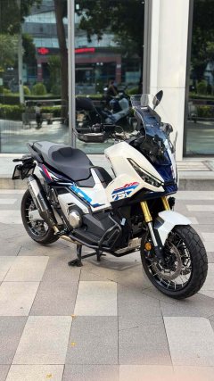 Honda X-ADV 750 - photo 2