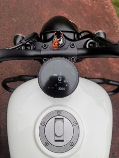 QJMOTOR Flash 300 - фото 9