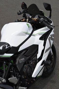 Kawasaki ZX-4R 400 cc - ფოტო 4