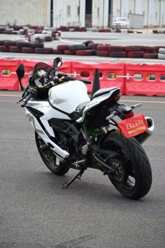Kawasaki ZX-4R 400 cc - ფოტო 8