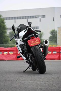 Kawasaki ZX-4R 400 cc - ფოტო 9