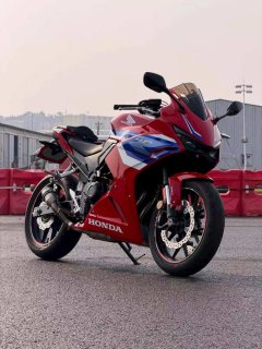 Honda CBR400R - ფოტო 1
