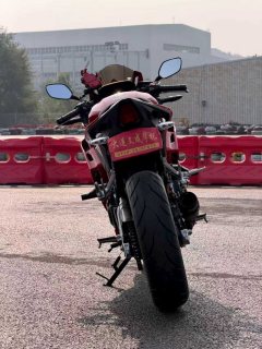 Honda CBR400R - ფოტო 8