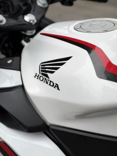 Honda CBR400R - ფოტო 9