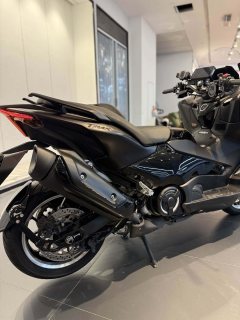 Yamaha TMAX 560 cc - photo 4