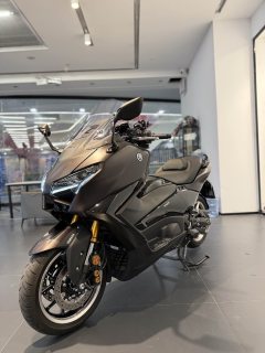 Yamaha TMAX 560 cc - photo 5