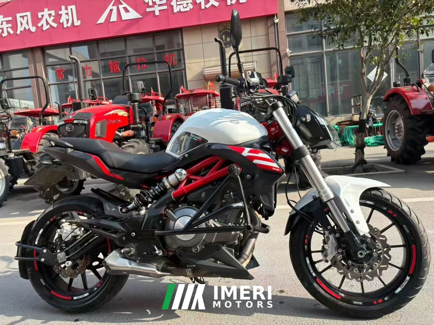 2021 Benelli TNT 300 / BN 302S