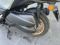 Yamaha XMAX 300 cc - photo 4