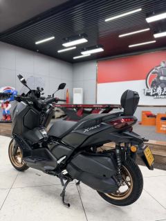 Yamaha XMAX 300 cc - photo 7