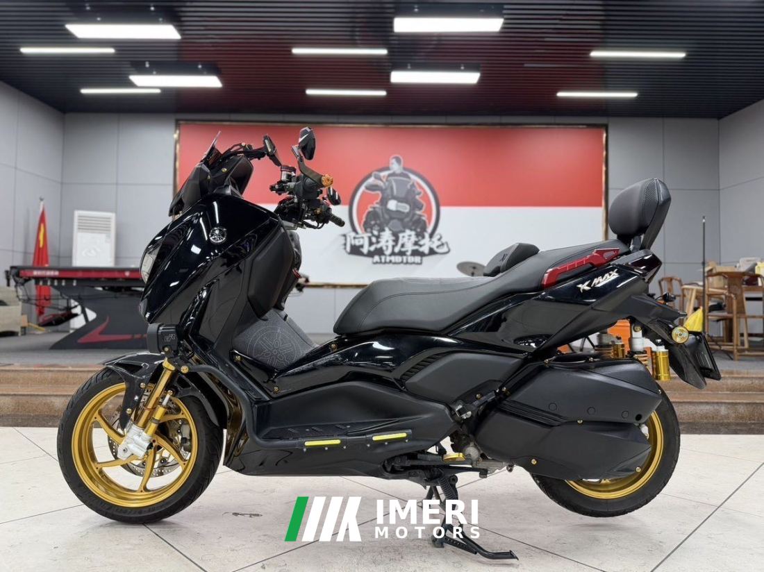 Yamaha XMAX 300 cc - мотоцикл из Китая