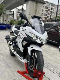Kawasaki Ninja 400 - ფოტო 1