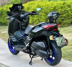 Yamaha XMAX 300 cc - photo 9