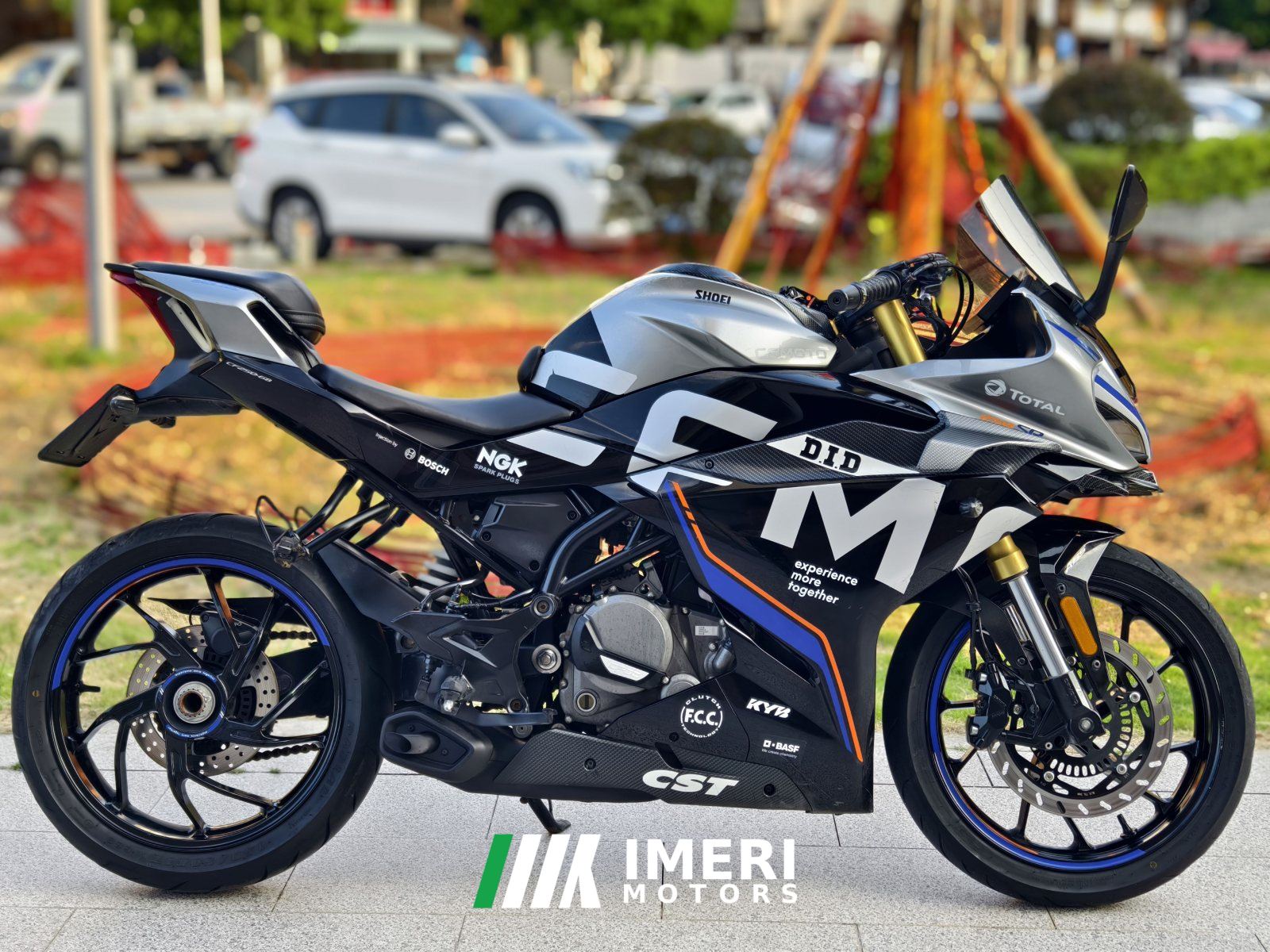 2022 CFMOTO 250SR