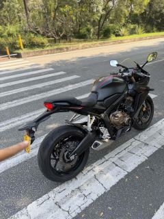Honda CBR650R - photo 7
