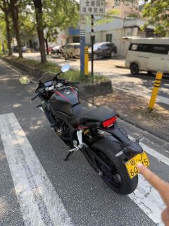 Honda CBR650R - photo 9