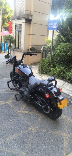 Harley-Davidson Street Bull Street Bob 1870 cc - photo 4