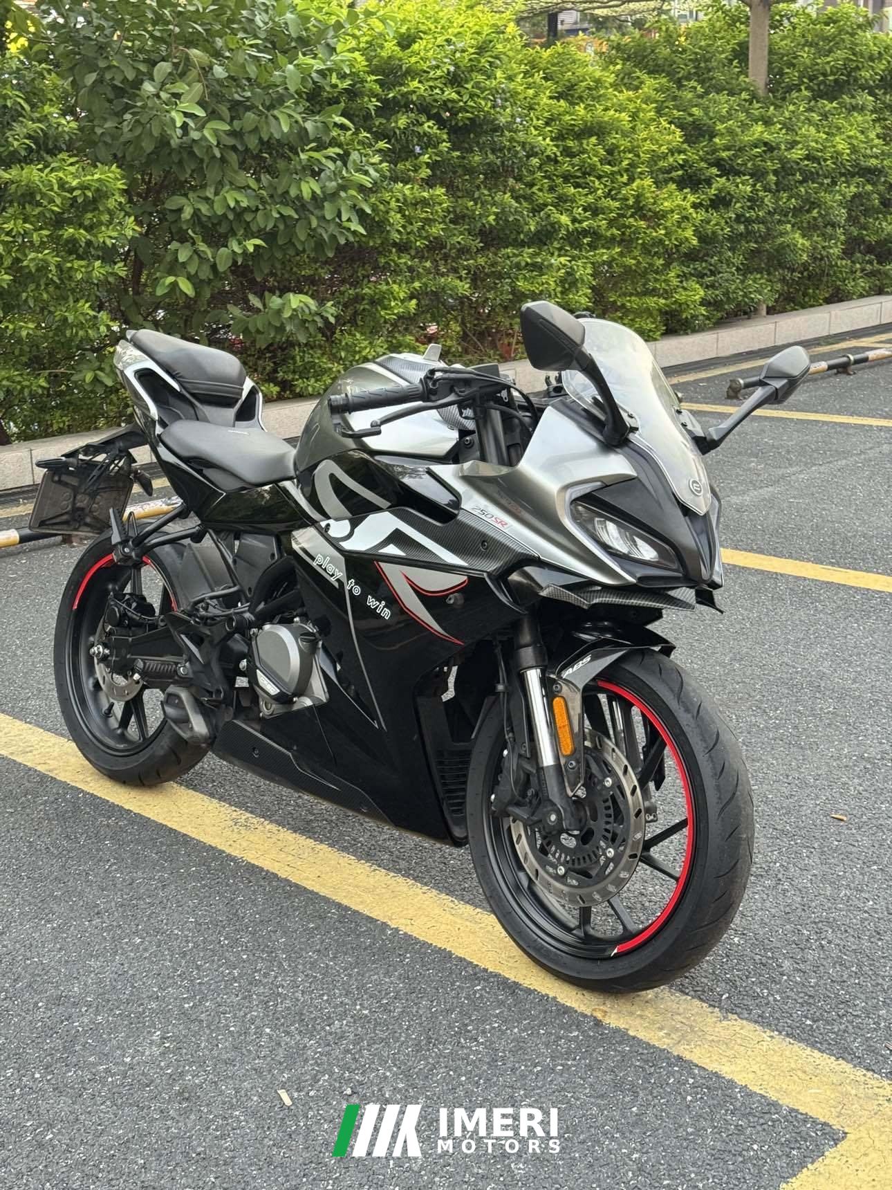 2023 CFMOTO 250SR