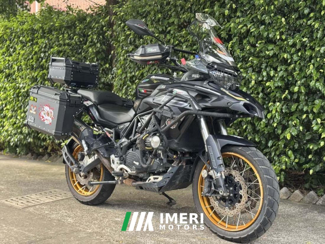 Benelli TRK552 550 cc - мотоцикл из Китая