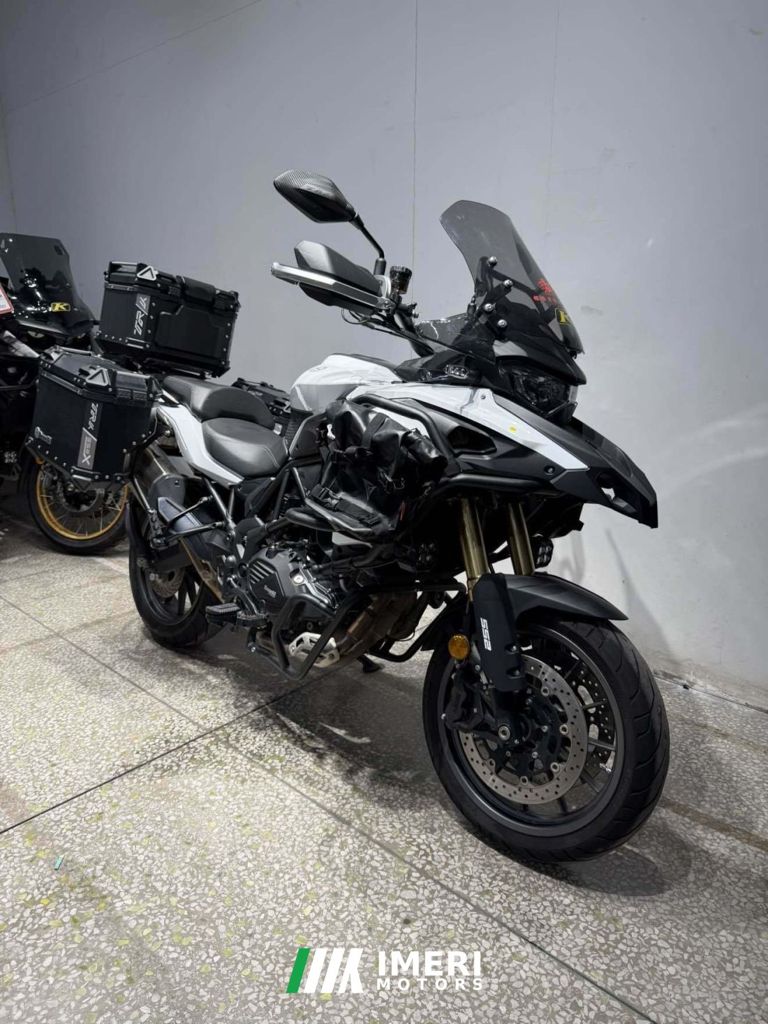 Benelli TRK552 550 cc - motorcycle from China