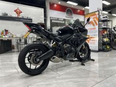 Honda CBR650R - photo 7
