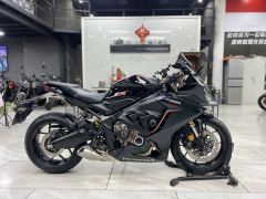Honda CBR650R - фото 1