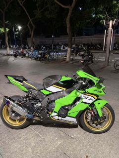 Kawasaki Ninja ZX-10R 1000 cc - photo 3