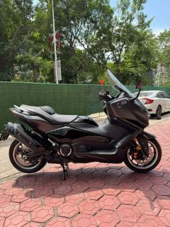 Yamaha TMAX 560 cc - photo 4