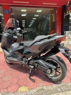 Yamaha TMAX 560 cc - photo 6