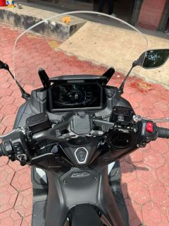Yamaha TMAX 560 cc - photo 8