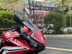 Honda CBR400R - photo 2