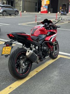Honda CBR400R - photo 6