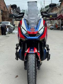 Honda X-ADV 750 - photo 1