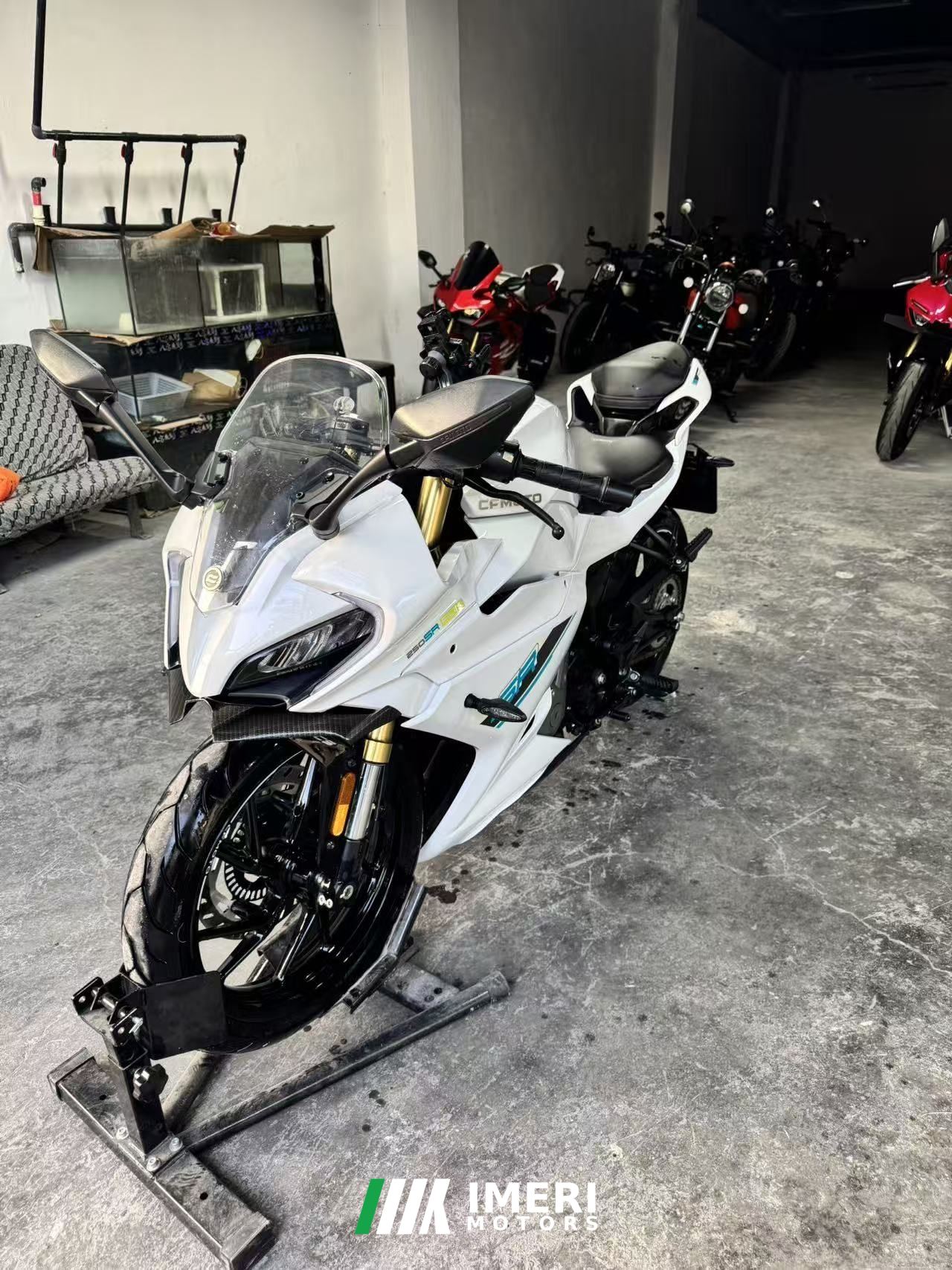 2023 CFMOTO 250SR