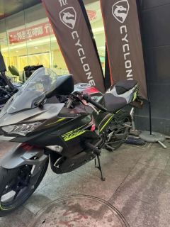 Kawasaki Ninja 400 - ფოტო 3